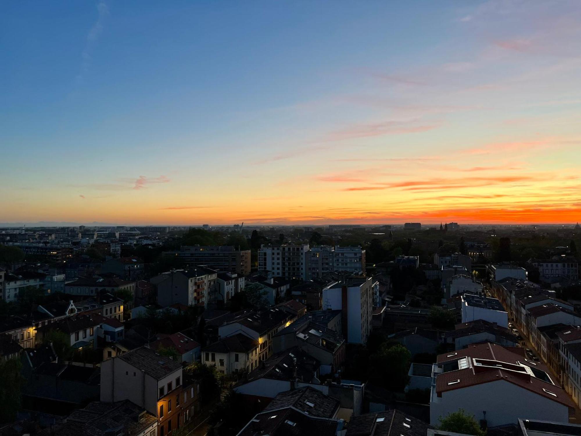 Sunset Duplex - Grand-Rond, Jardin Des Plantes, Centre-Ville, 2 Bdrs 60M2, Ac, Free Public Car Park 200M Away, Netflix - T3 60M2 Avec Clim, Parking Public Gratuit A 200M Тулуза Екстериор снимка